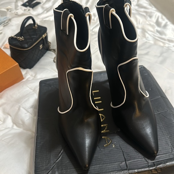 Women leather ankle boots - Picture 3 of 7